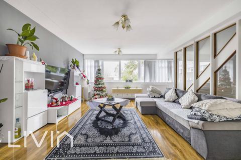 3 Willow Mount, Croydon, CR0 5LD