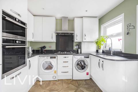 1 Ravenswood Road, Croydon, CR0 4BL