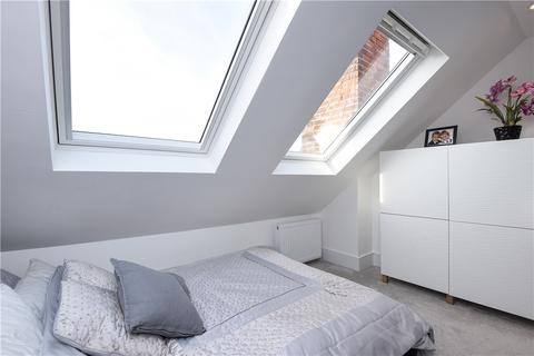 34 Isham Road, London, SW16 4TJ