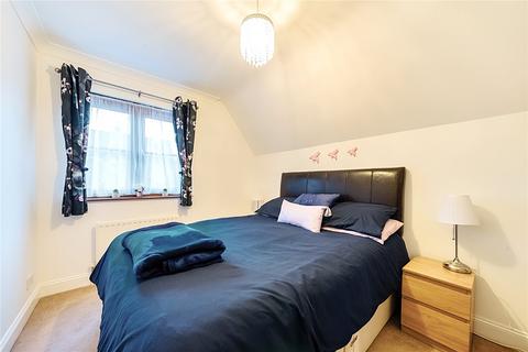 2 Broadmead Road, Old Woking, Woking, GU22 9JR