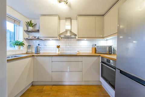 2 bedroom apartment for sale, Woodgate Drive, London SW16