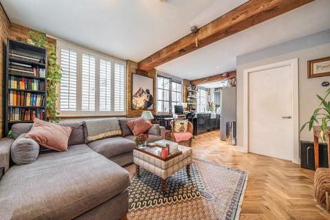 1 bedroom flat for sale, Tower Bridge Road, London, SE1