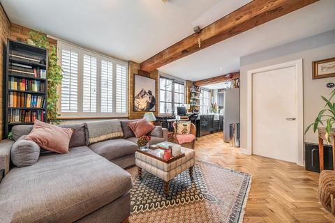 1 bedroom flat for sale, Maltings Place, Tower Bridge Road, SE1.