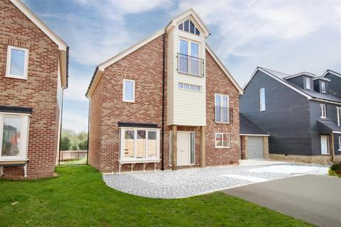 4 bedroom link detached house for sale, 2 Hawthorn Drive, The Kingfisher, The Chimes, Broxbourne