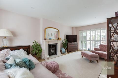 4 bedroom terraced house for sale, Orient Court, Kings Hill, ME19