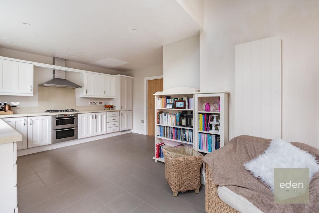 Kitchen/breakfast area