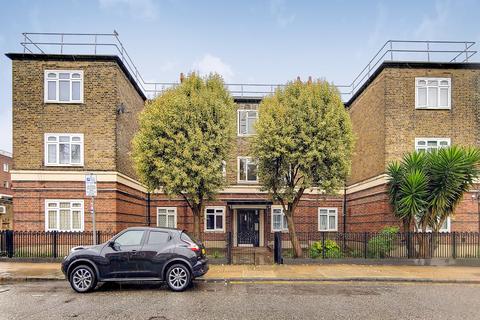 3 bedroom flat for sale, Saltwell Street, London E14