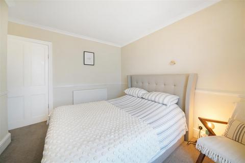 13a Glebe Road, Bromley, BR1 3NT