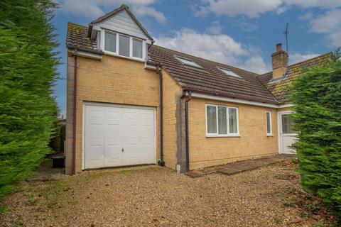 3 bedroom detached bungalow for sale, Monks Park, Milbourne, SN16