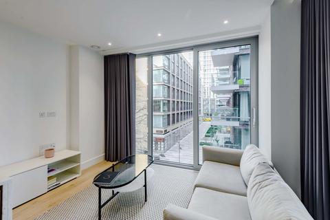 Studio to rent, Neroli House, 14 Piazza Walk, Aldgate, London, E1