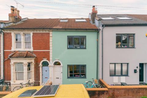 21 Colston Road, Bristol, BS5 6AA
