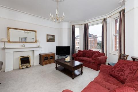 2 bedroom flat for sale, Colinette Road, London