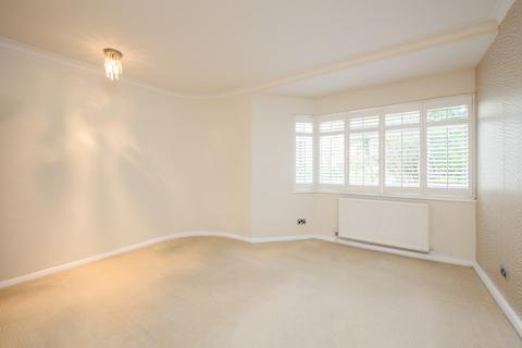 2 bedroom flat to rent, Queens Court, Queens Road, Richmond, Surrey