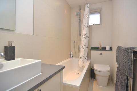 1 bedroom flat to rent, Church Road, Richmond