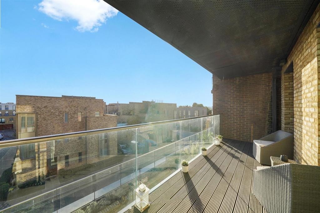 Flat 74, Merlin Court - qx5 Ln Cdel Vma OK4 B7 Gla.jpg