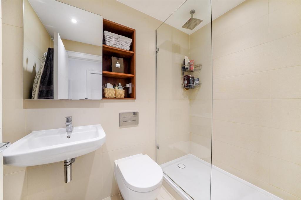 Flat 74, Merlin Court - B270 KK64a M73ad08g Vjr.jpg