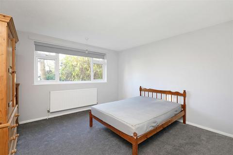 2 bedroom flat to rent, Putney Hill, Putney