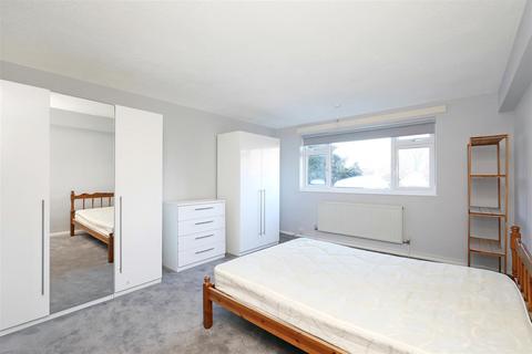 2 bedroom flat to rent, Putney Hill, Putney