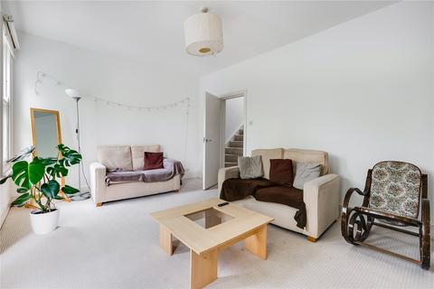 3 bedroom flat for sale, Queensmill Road, Fulham, London