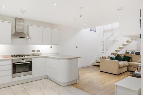 2 bedroom maisonette for sale, Webb's Road, London