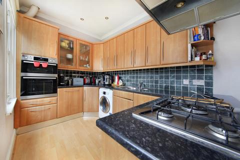 3 bedroom flat for sale, Bedford Road, Clapham, London