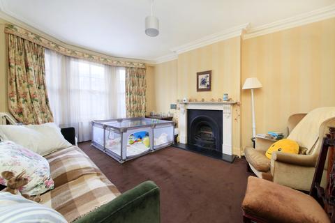 2 bedroom flat for sale, Aristotle Road, London