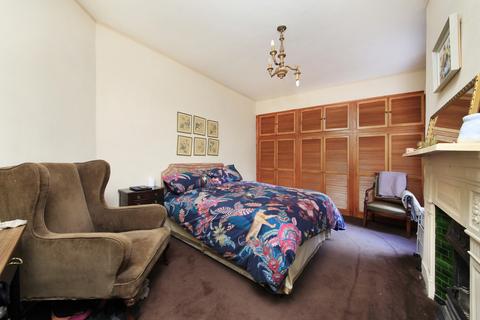 2 bedroom flat for sale, Aristotle Road, London