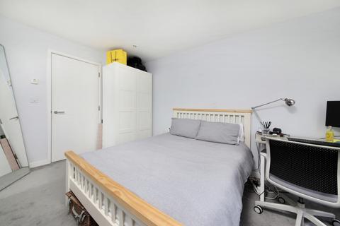 2 bedroom flat for sale, Hardwicks Square, London