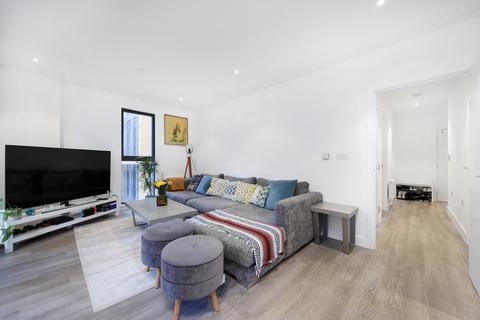 2 bedroom flat for sale, Causeway House, 5 Creek Lane, London