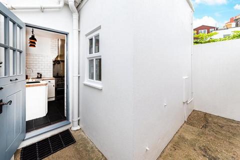 1 bedroom detached bungalow for sale, West Drive, Brighton BN2