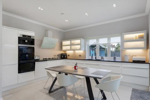 5 bedroom detached house for sale, London W3