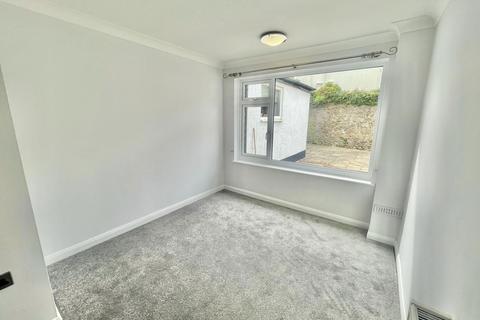 3 bedroom apartment to rent, York Road, Torquay, TQ1 3SG