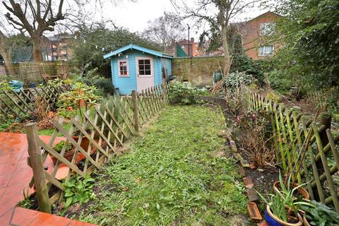 56a Geldeston Road, London, E5 8SB