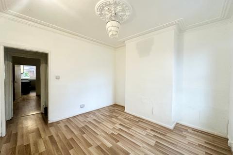 4 bedroom terraced house to rent, Ben Street, Nottingham, Nottinghamshire, NG7 5NA