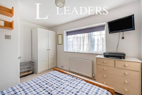 66 Ashdown Drive, Crawley, RH10 5EY