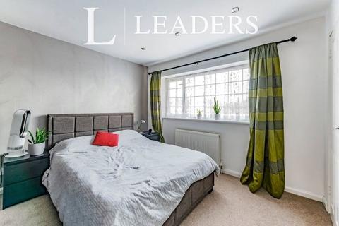 66 Ashdown Drive, Crawley, RH10 5EY