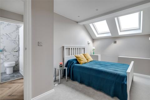 2 bedroom apartment for sale, Gilbey Road, SW17