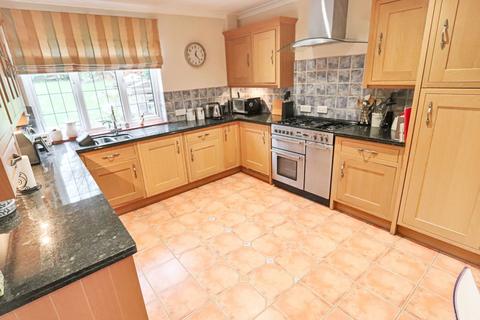 5 bedroom detached house for sale, Hartley Way, Purley, CR8 4EG