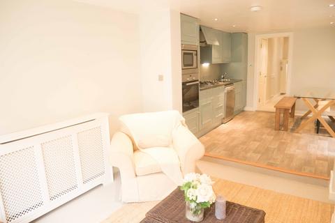 2 bedroom flat to rent, London W14