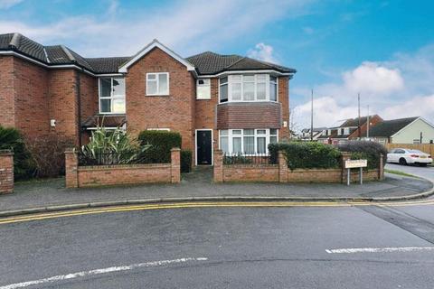 2 bedroom flat for sale, Clare Road, Benfleet, SS7