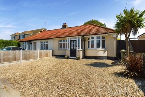 3 bedroom semi-detached bungalow for sale, Highlands Road, Basildon, SS13