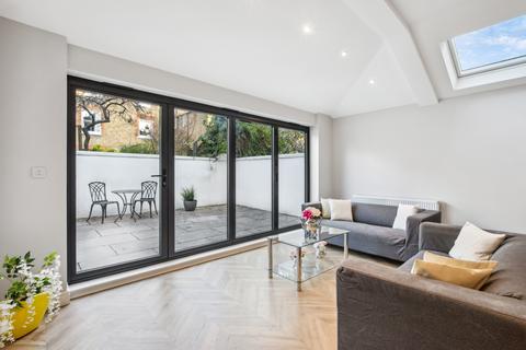 4 bedroom apartment for sale, Tooting Bec Road, SW17