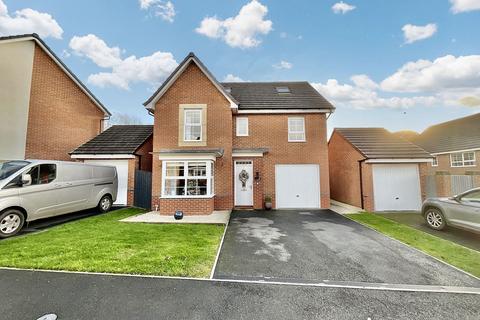 5 bedroom detached house for sale, Colliford Drive, Yarnfield, ST15