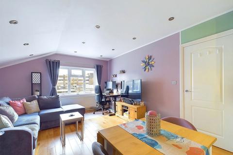 1 bedroom flat for sale, Chapel Road, Worthing BN11 1EG