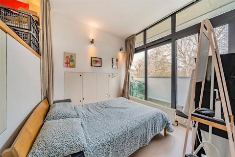 1 bedroom apartment for sale, Plough Way, Surrey Quays, SE16