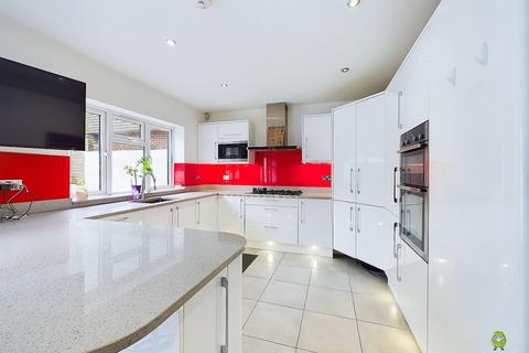 7 bedroom detached house for sale, Baldwyns Park, Bexley, Kent, DA5