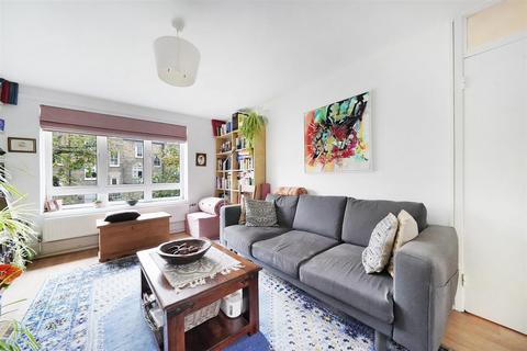 1 bedroom flat for sale, Queen Margarets Grove, London