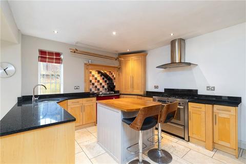 5 bedroom detached house for sale, Greencliffe Avenue, Baildon, Shipley, West Yorkshire, BD17