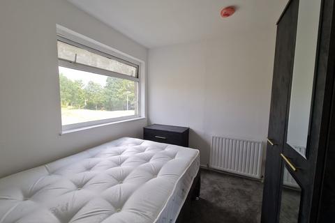 5 bedroom house share to rent, En-suite Bedroom, Bills Included, Meredene, Basildon, Essex, SS14