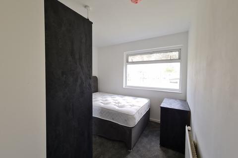 undefined, En-suite Bedroom, Bills Included, Meredene, Basildon, Essex, SS14